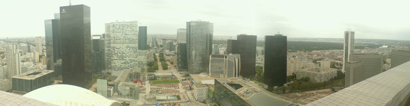 La Defence ביום של ראות לא משהו La Defence ביום של ראות לא משהו